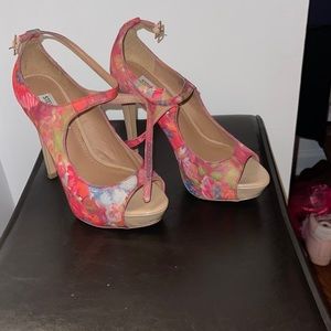 Steve Madden multi colored pumps
